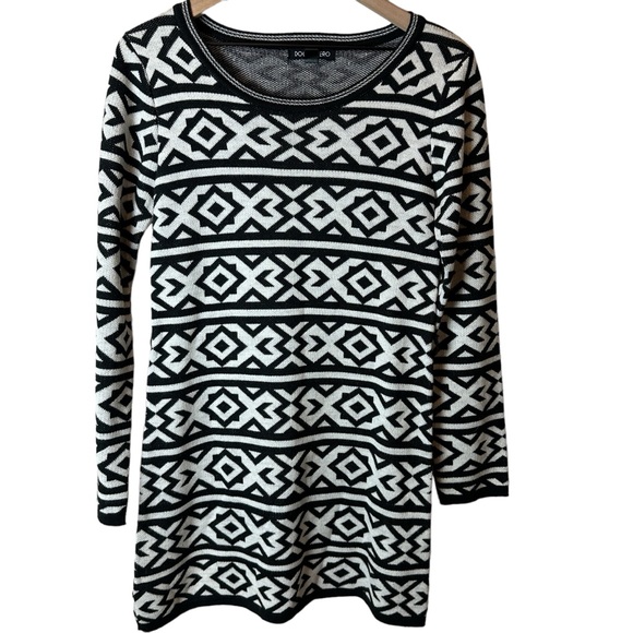 Double Zero Sweater Dress Medium Black White Long Sleeve Geometric Pattern‎ Midi - Picture 1 of 6